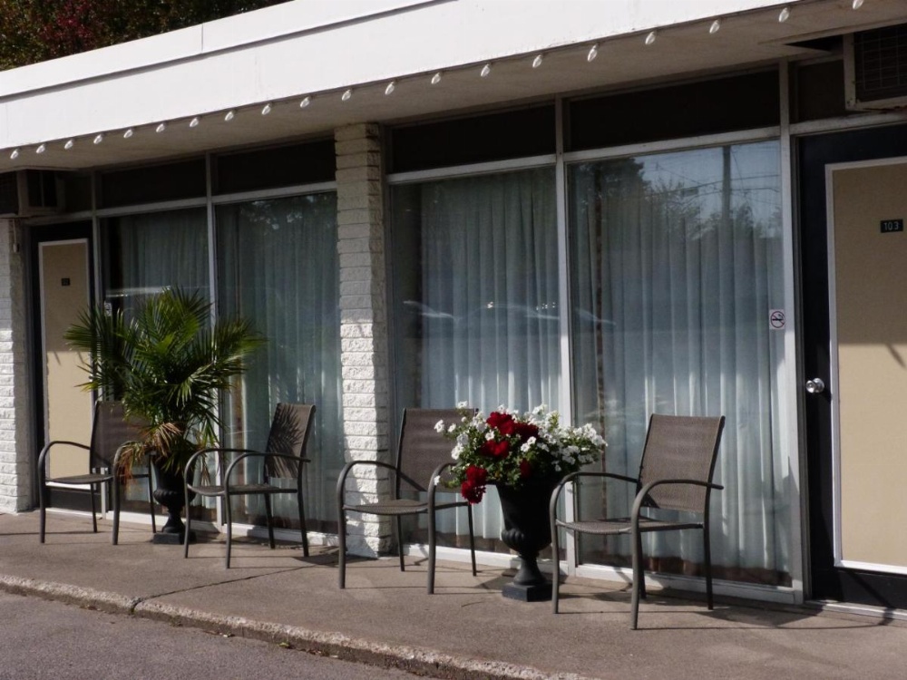 Catalina Motel Image 30