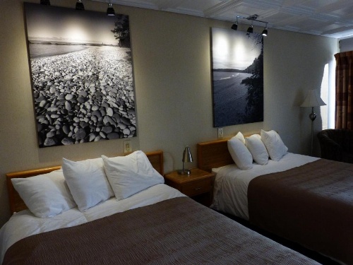 Catalina Motel image 40