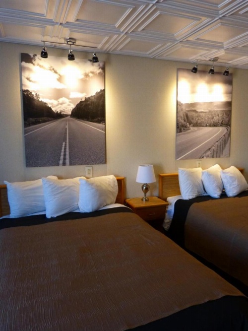 Catalina Motel image 7